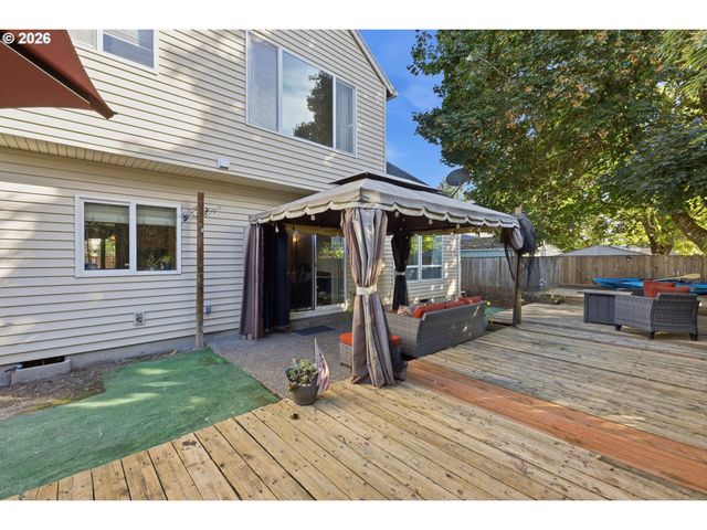 2083 Ne 10TH Ave, Hillsboro, OR 97124