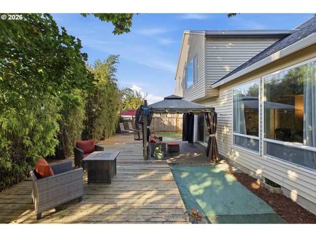 2083 Ne 10TH Ave, Hillsboro, OR 97124