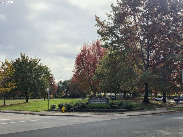 2083 Ne 10TH Ave, Hillsboro, OR 97124