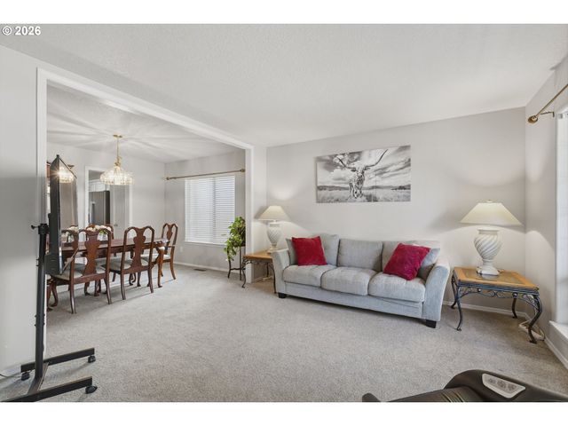 2083 Ne 10TH Ave, Hillsboro, OR 97124