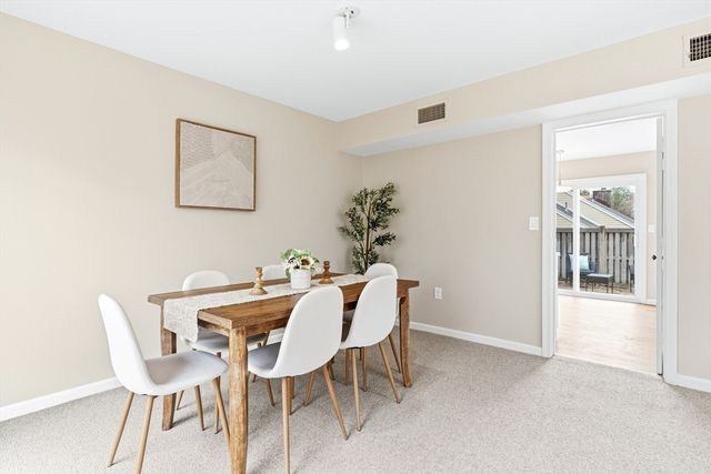 4 Drummer Boy Way 4, Lexington, MA 02420