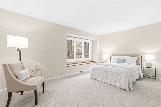 4 Drummer Boy Way 4, Lexington, MA 02420