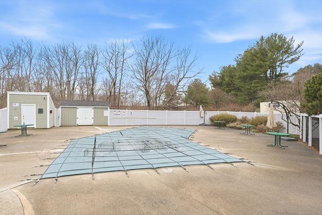 4 Drummer Boy Way 4, Lexington, MA 02420