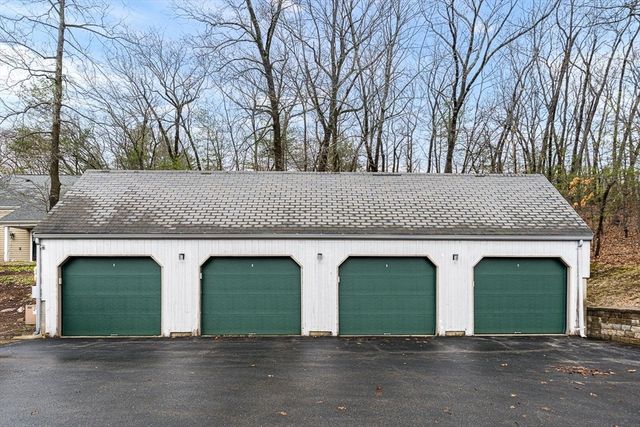 4 Drummer Boy Way 4, Lexington, MA 02420