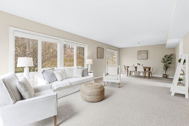 4 Drummer Boy Way 4, Lexington, MA 02420