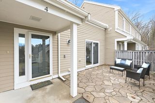 4 Drummer Boy Way 4, Lexington, MA 02420