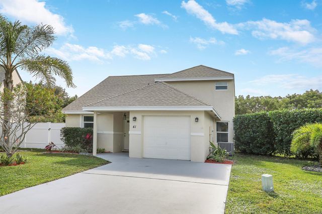 41 Tara Lakes Drive E, Boynton Beach, FL 33436
