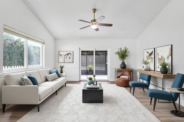 41 Tara Lakes Drive E, Boynton Beach, FL 33436