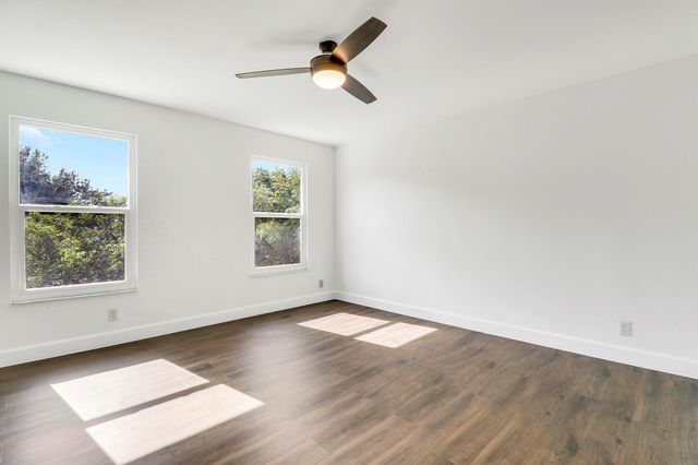 41 Tara Lakes Drive E, Boynton Beach, FL 33436