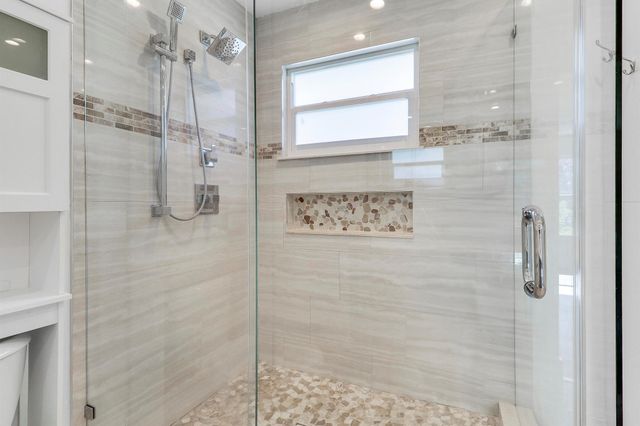 41 Tara Lakes Drive E, Boynton Beach, FL 33436