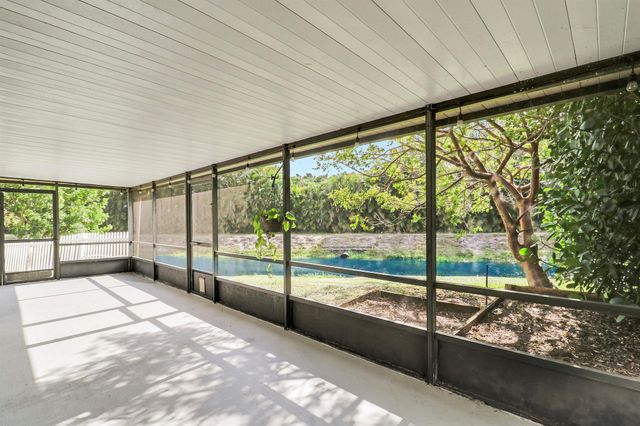 41 Tara Lakes Drive E, Boynton Beach, FL 33436