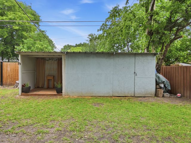 2219 Loyce Drive, Mesquite, TX 75149