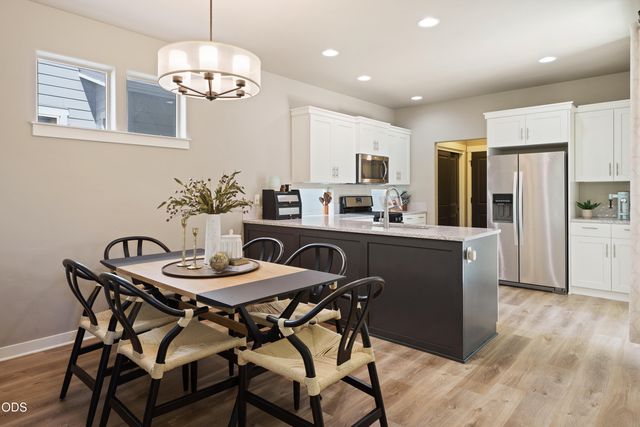 61066 SE Sydney Harbor Drive, Bend, OR 97702