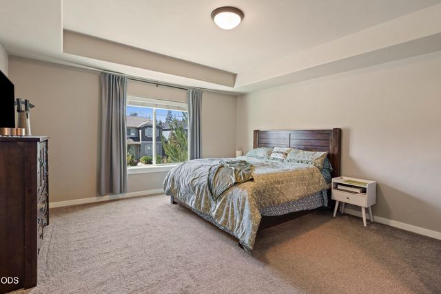 61066 SE Sydney Harbor Drive, Bend, OR 97702