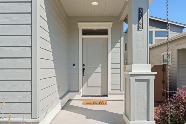 61066 SE Sydney Harbor Drive, Bend, OR 97702
