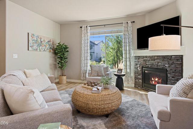 61066 SE Sydney Harbor Drive, Bend, OR 97702