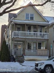824 Madison Avenue, Albany, NY 12208