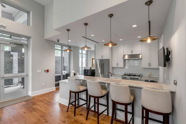 155 Wingo Way 423, Mount Pleasant, SC 29464