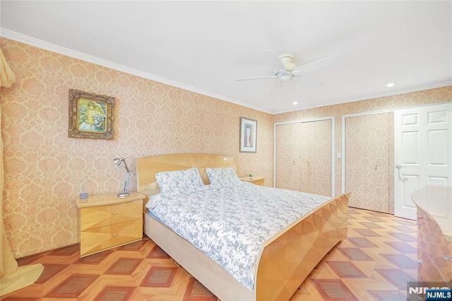 201 Oakdene Place C00E2, Cliffside Park, NJ 07010