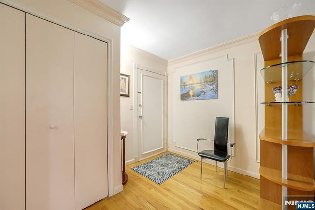 201 Oakdene Place C00E2, Cliffside Park, NJ 07010