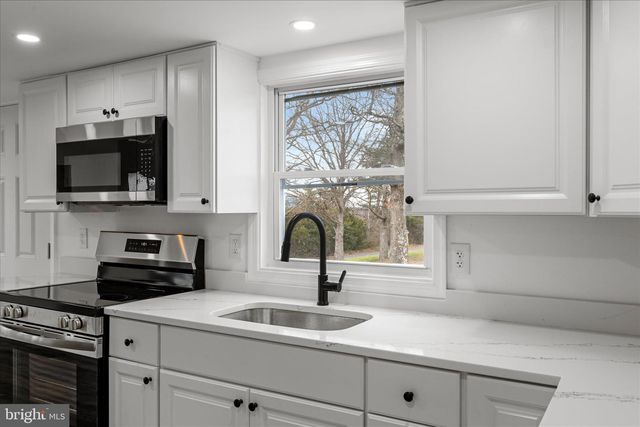 3221 LAUREL GROVE RD, Winchester, VA 22602