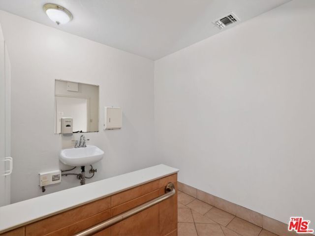 102 N Milpas Street, Santa Barbara, CA 93103