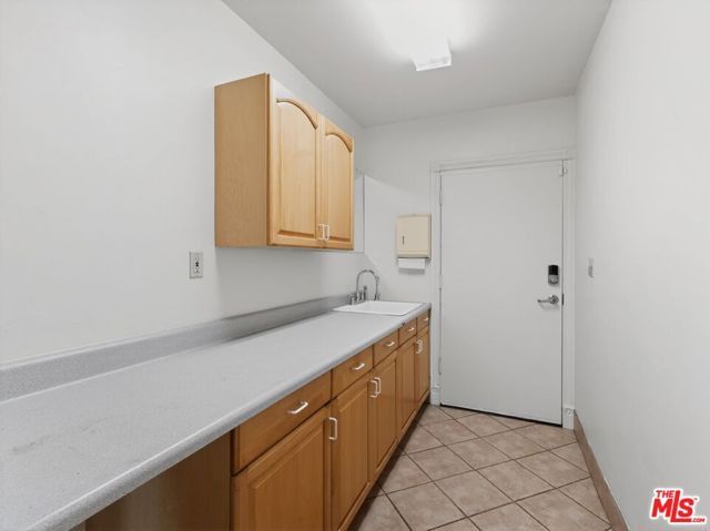 102 N Milpas Street, Santa Barbara, CA 93103