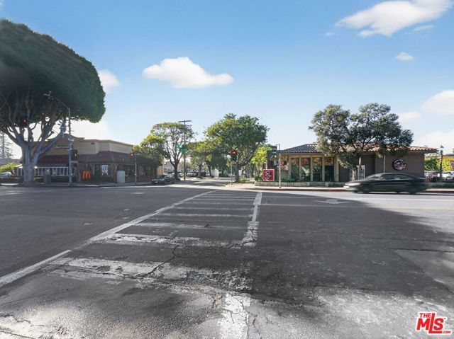 102 N Milpas Street, Santa Barbara, CA 93103