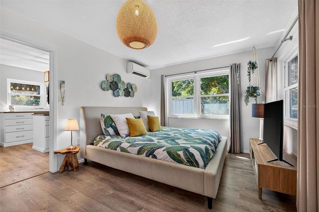 1760 75TH AVENUE N, St Petersburg, FL 33702