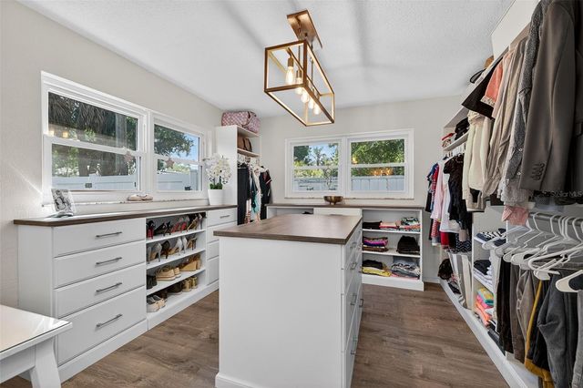 1760 75TH AVENUE N, St Petersburg, FL 33702