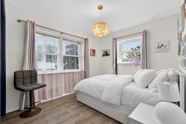 1760 75TH AVENUE N, St Petersburg, FL 33702