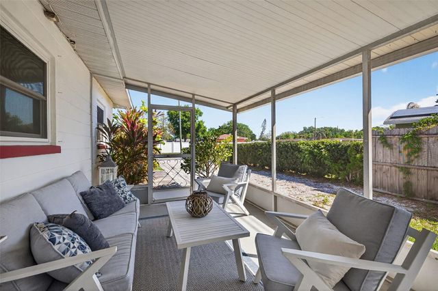 1760 75TH AVENUE N, St Petersburg, FL 33702