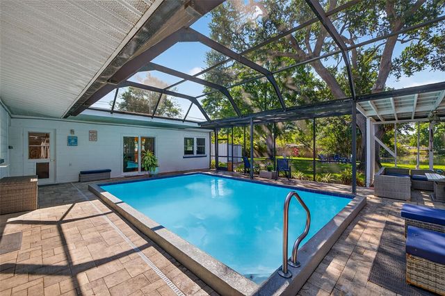 1760 75TH AVENUE N, St Petersburg, FL 33702