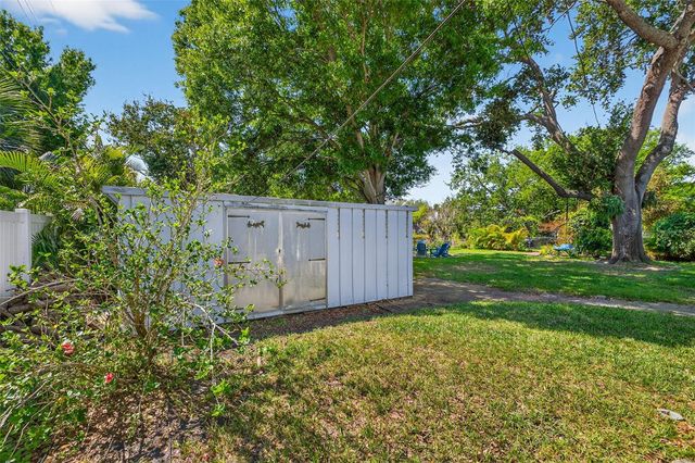 1760 75TH AVENUE N, St Petersburg, FL 33702