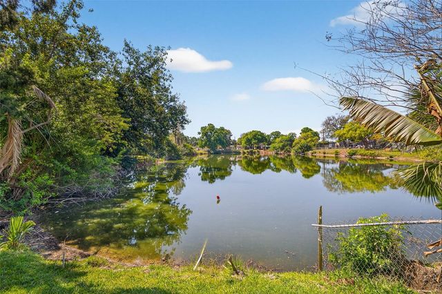 1760 75TH AVENUE N, St Petersburg, FL 33702