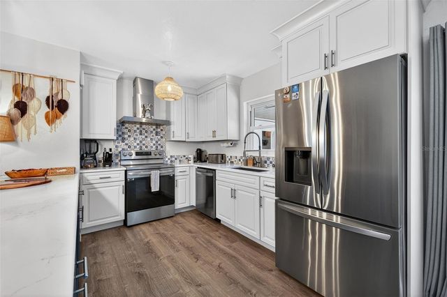 1760 75TH AVENUE N, St Petersburg, FL 33702