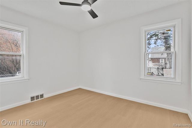 15721 Asbury Park, Detroit, MI 48227