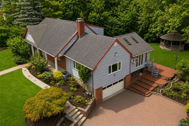 11 Hillside Court, Suffern, NY 10901