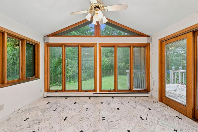 11 Hillside Court, Suffern, NY 10901