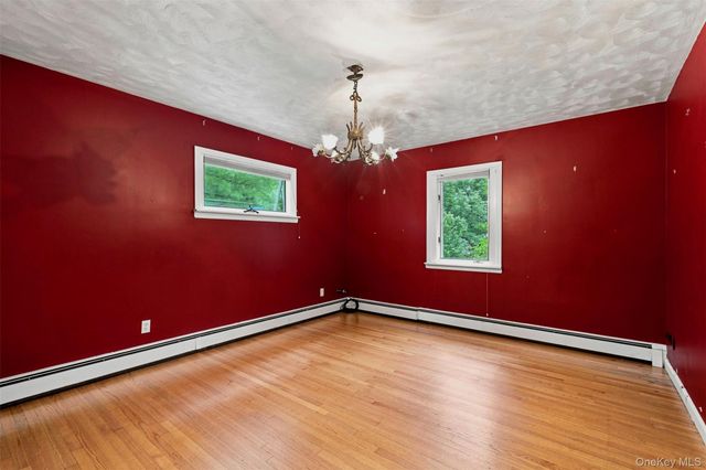 11 Hillside Court, Suffern, NY 10901