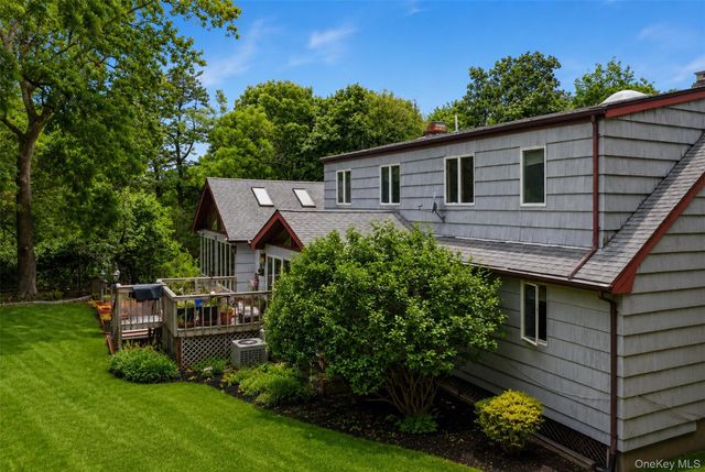 11 Hillside Court, Suffern, NY 10901