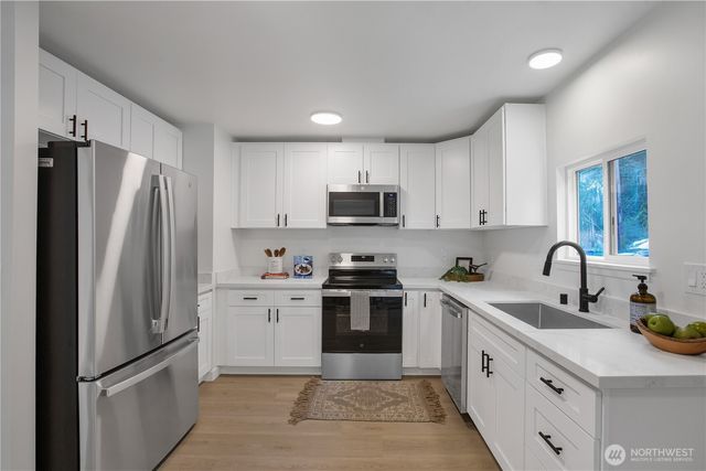 5912 Sunset Avenue NE, Bremerton, WA 98311