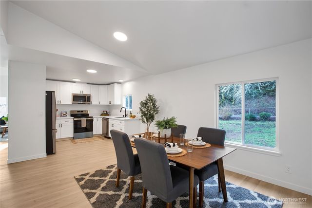 5912 Sunset Avenue NE, Bremerton, WA 98311