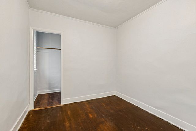 2018 W Birchwood Avenue, Chicago, IL 60645