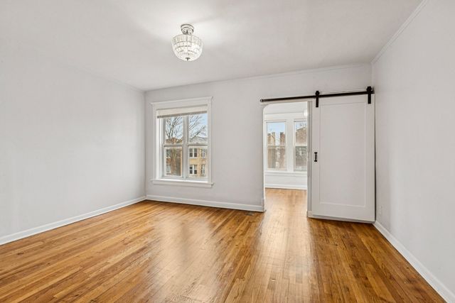 2018 W Birchwood Avenue, Chicago, IL 60645