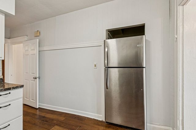 2018 W Birchwood Avenue, Chicago, IL 60645