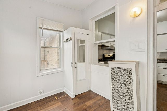 2018 W Birchwood Avenue, Chicago, IL 60645