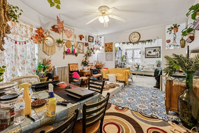 2018 W Birchwood Avenue, Chicago, IL 60645