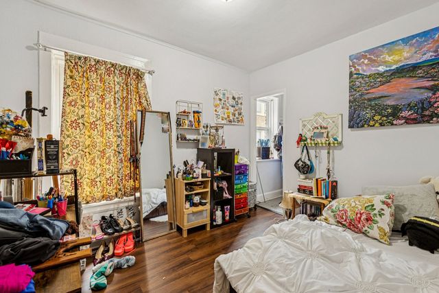 2018 W Birchwood Avenue, Chicago, IL 60645