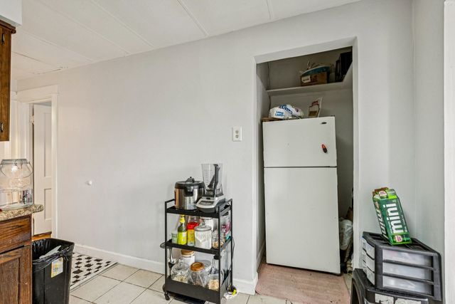 2018 W Birchwood Avenue, Chicago, IL 60645